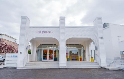 East Nashville Hotel | The Gallatin