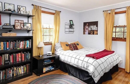 Oxford House | The Hayden, Lovely 4 BR home, 1 mi from the Square