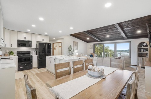 Hudson House | The Lake House | Faith-Focused Retreat + Sauna