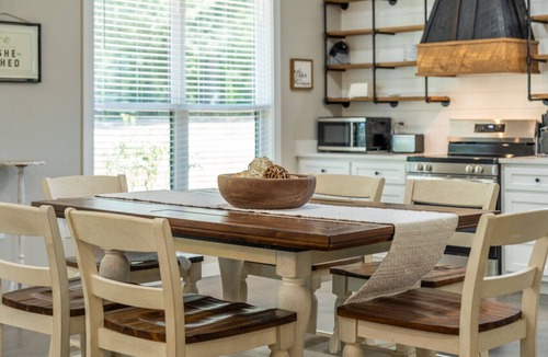 Russellville House | The Lakeside Bungalow, New Build on shores of Delaware Bay!