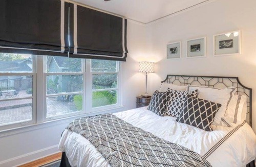 Natchez House | The Linden Cottage located directly behind Linden Bed and Breakfast