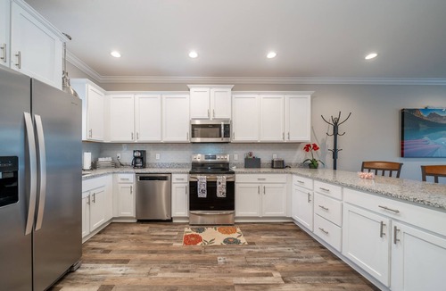 Lake Hamilton House | The Lookout - Lake Views, Swim, Fish, & More!