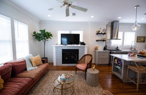 Capital View Apartment | The Midtown Pearl with midterm discounts
