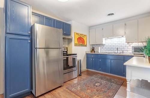 Livingston House | The Miller on the Livingston Square!
