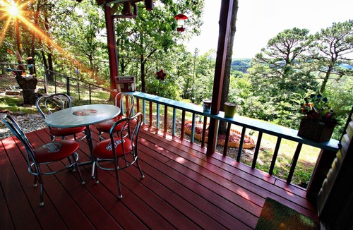 Eureka Springs House | The Nest at 188 is a unique lodging/retreat located in Eureka Springs, Arkansas.