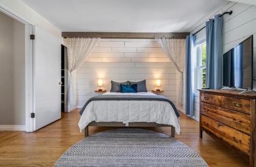 Southwest Minneapolis Apartment | The Nicollet Nook Unit 1