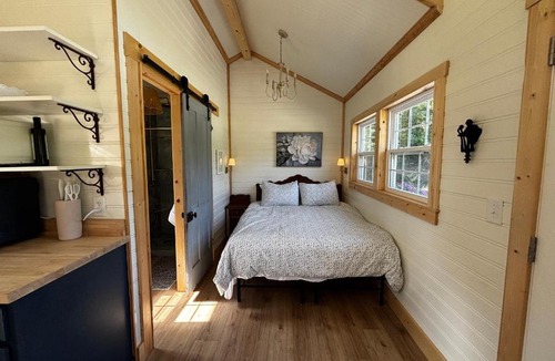 Dawn House | The pioneer cottage