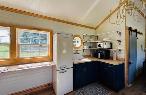 Dawn House | The pioneer cottage