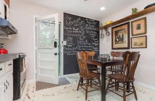 Urbandale Nations House | The Robertson - Fab Urban Country