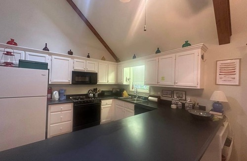 Counce House | "The Roost" Bungalow on Caney Hollow Pickwick