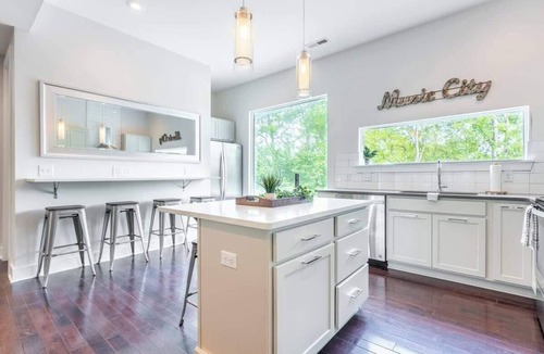 Chestnut Hill House | The Taylor
