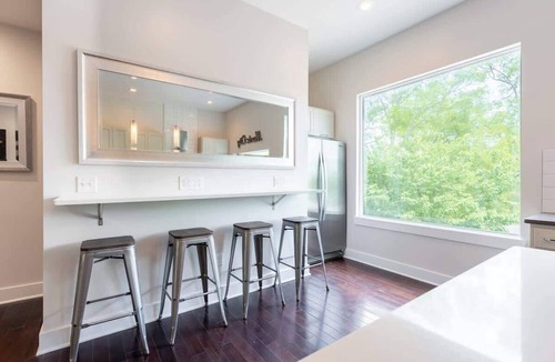 Chestnut Hill House | The Taylor