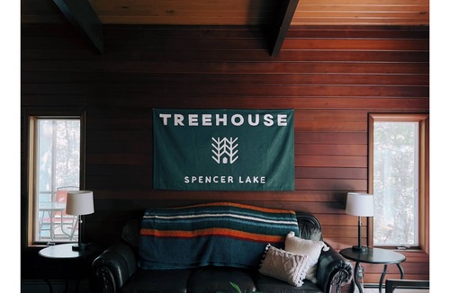 Waupaca House | The Treehouse