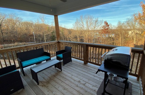 Osage Beach Villa | THREE SEASONS -4 Bedroom Villa Great location. Attached Villa can also be added.