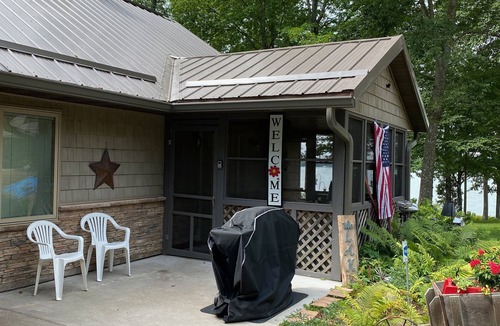 Birchwood Cabin | Through the woods to grandma's house on the lake!