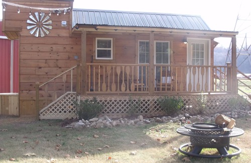 Elizabethton Cabin | Tiny cabin with sleeping loft