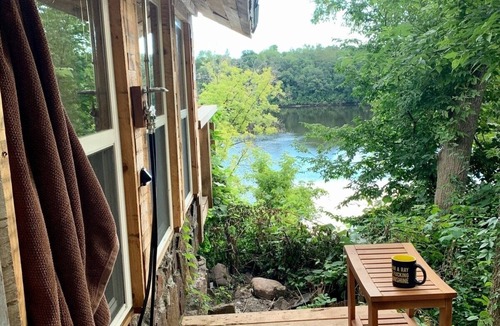 St. Cloud Cabin | Tiny rustic cabin next to the Mississippi River