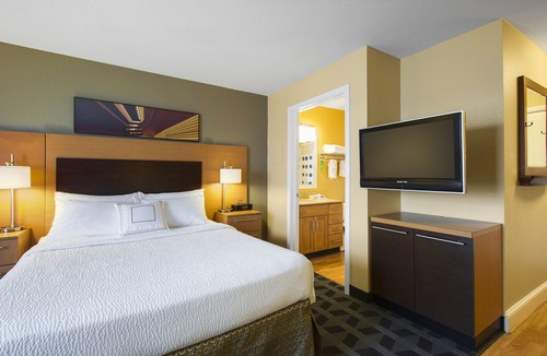 Overland Park Hotel | TownePlace Suites Kansas City Overland Park