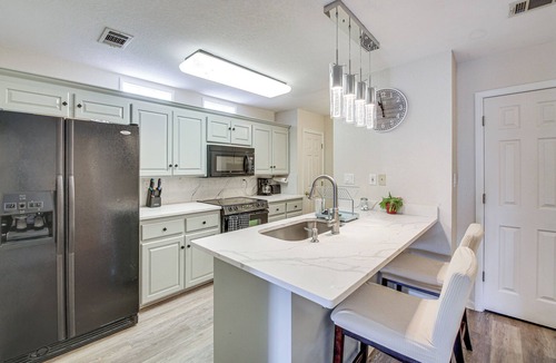 Hot Springs House | Townhome Near Lake Hamilton & Race Track!