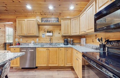 Sevierville Cabin | Tranquil Cabin W Hot Tub・Boat/Motorcycle Parking