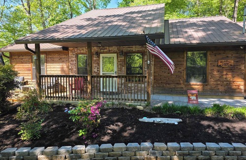 Sevierville Cabin | Tranquil Cabin W Hot Tub・Boat/Motorcycle Parking