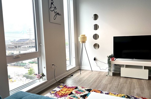 Midtown Apartment | Travel Professionals
