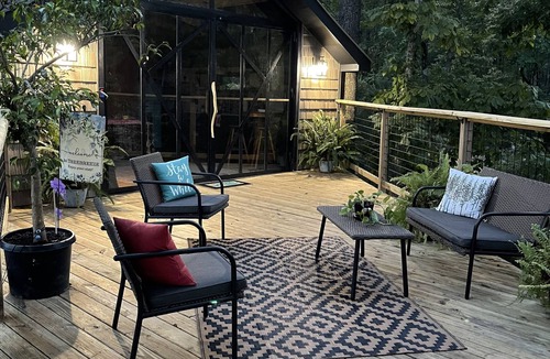 Mount Juliet House | Treebreeze: A whimsical TREEHOUSE experience