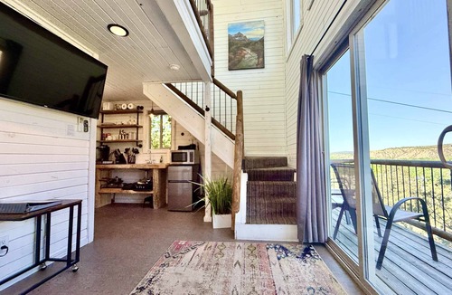 Orderville Cabin | Treetop Cabin Stargazing w/New Resort Pool