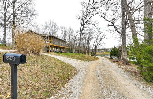 Clinton Cottage | Truman Lake Retreat: Relax and Unwind