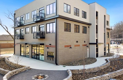 Bella Vista Apartment | Tweety Bird - MTB Oasis