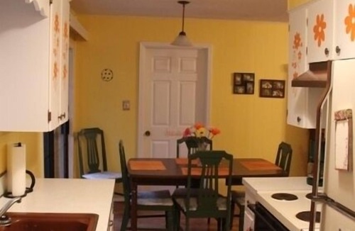 Wilburn House | TwinsAcres Heber Springs AR. 2 night minimum stay. No 1 night rental.