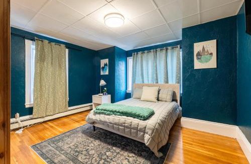 Everett Apartment | Unique 3BDR 2 Bath near Encore casino