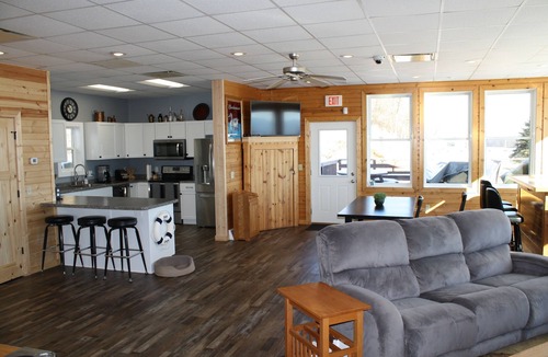 Brownsville House | Unique Mississippi River View Retreat - Sleeps 8 - Game Room + Near La Crosse