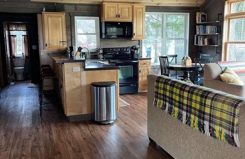Goodman Cabin | Unique Waterfront Cabin on High Falls Flowage
