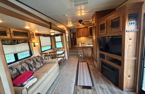 Dorchester House | Upper Iowa river Camper