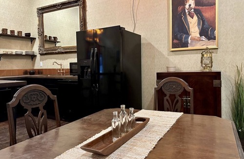 Okemah House | Upscale Western Inn With Historical Distinction and Modern Comfort