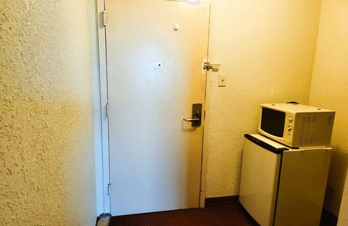 Junction City Hotel | USA Inn Junction City Near Fort Riley