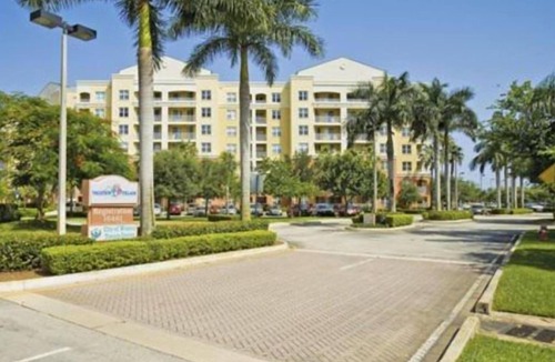 Weston Condo | Vacation Village at Weston, near Cleveland Clinic Florida. Ft. Lauderdale