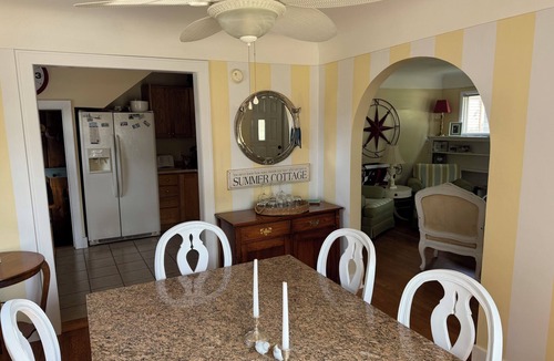 Charlevoix House | VENETIAN'27SEND INQUIRY! Walk to Everything/Fenced Yard/Enclosed Front Porch/AC