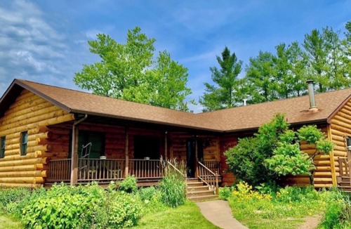 Lansing Cabin | Village Creek Lodge 7 BR Cabin w/Hot Tub & Pool