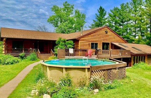 Lansing House | Village Creek Lodge