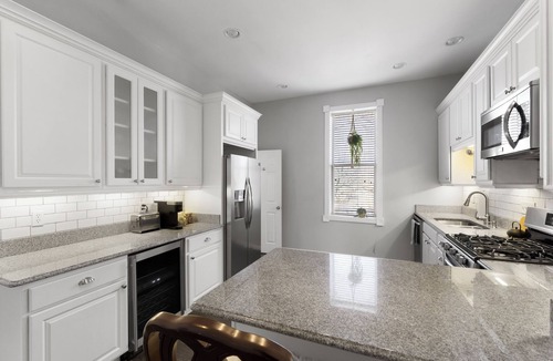 Benton Park Apartment | Vintage Glam by J&J Design