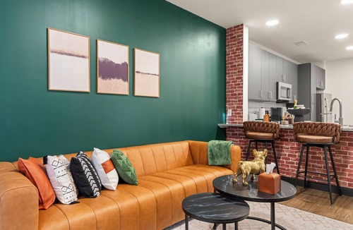 Downtown St. Louis Apartment | Walk to Busch and Free Parking Downtown