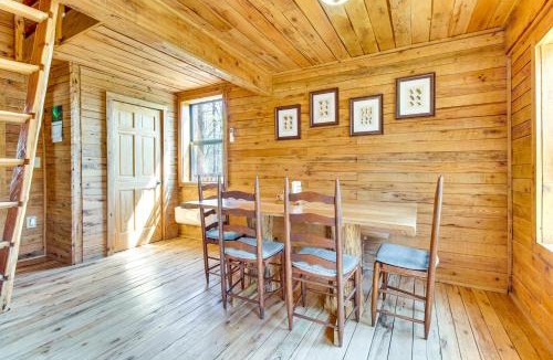 Cotter House | Walk to White River Cotter Cabin with Fire Pit!