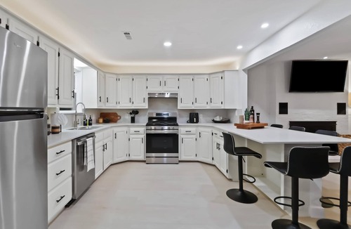 Springdale House | War Eagle Haven - Lake View and Access
