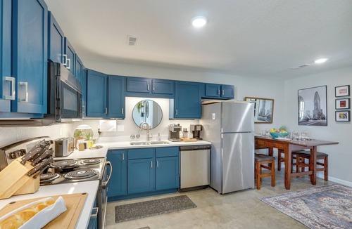 Warsaw Apartment | Warsaw Apartment ~ 4 Mi to Lake of the Ozarks!