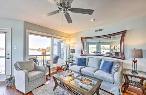 Lake Hamilton Apartment | Waterfront Hot Springs Condo Pool, Hot Tub Access