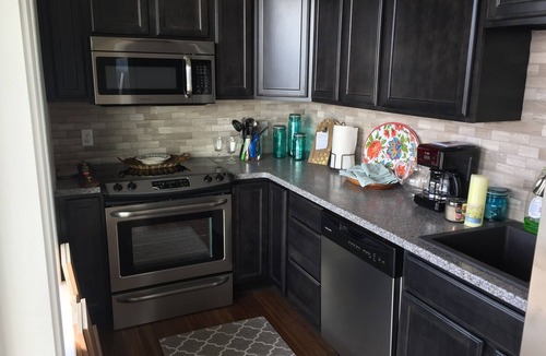 Piney House | Waterfront Lake house 2 balcony’s. Amazing sunsets! Boat dock, fire pit!
