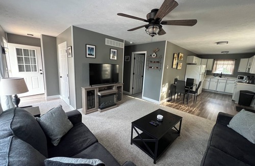Duke Condo | Welcome to our Comfy Condo, on historic rte 66, 15 min from Ft Leonard Wood.