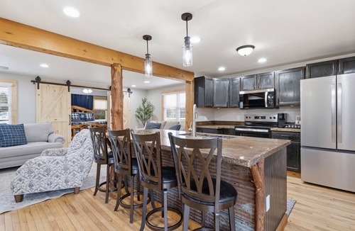 Cedar Falls Cabin | Welcome to Turkey Ridge Cabin Sitting on 12 Acres in Cedar Falls, IA